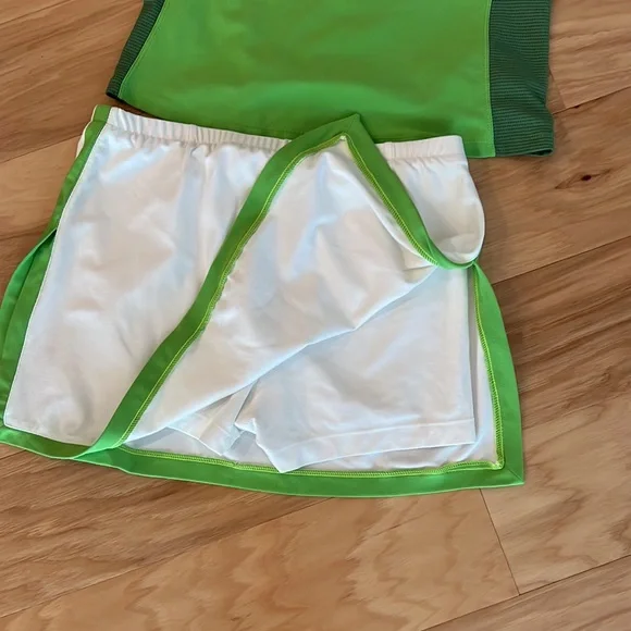 Like New Nike Tennis Outfit - Picture 6 of 9